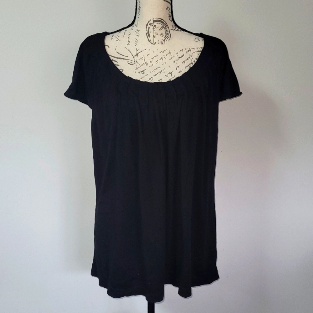 Old Navy Maternity scoop neck tee in black size XL